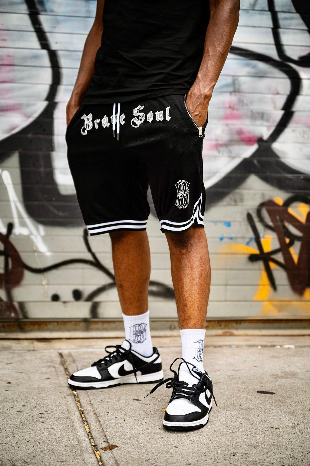 "Core" Shorts Black/White